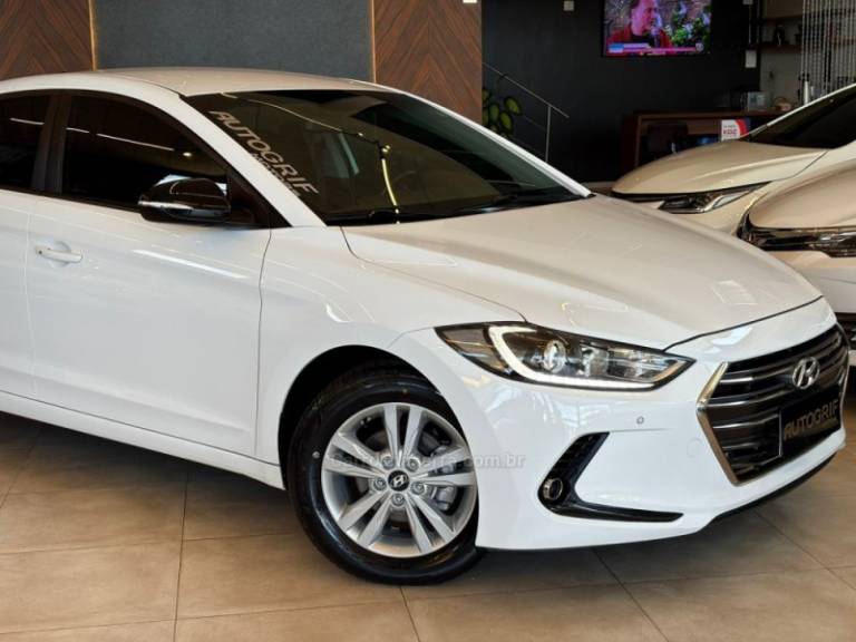 HYUNDAI - ELANTRA - 2017/2017 - Branca - R$ 81.900,00