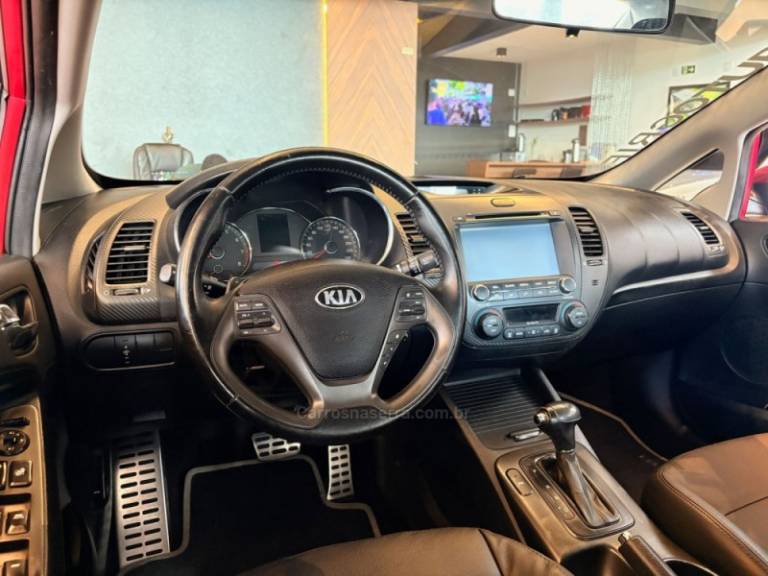 KIA MOTORS - CERATO - 2014/2014 - Vermelha - R$ 64.900,00
