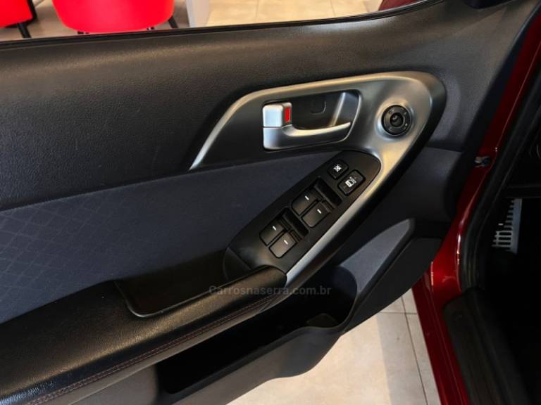 KIA MOTORS - CERATO - 2010/2011 - Vinho - R$ 44.900,00