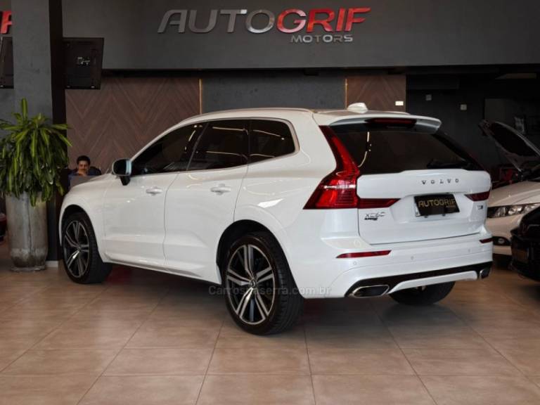 VOLVO - XC60 - 2018/2018 - Branca - R$ 159.900,00
