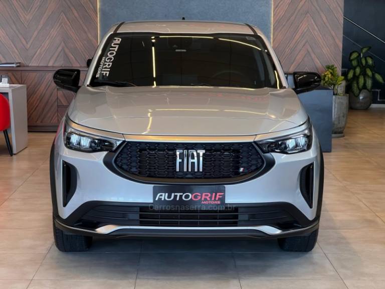 FIAT - FASTBACK - 2023/2024 - Prata - R$ 118.900,00