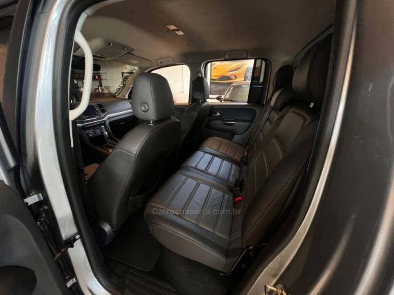 VOLKSWAGEN - AMAROK - 2022/2022 - Prata - R$ 185.900,00