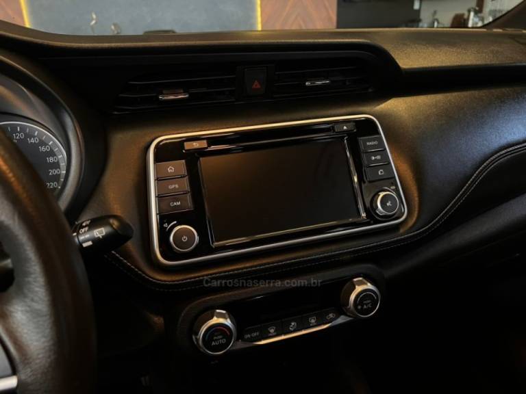 NISSAN - KICKS - 2020/2021 - Marrom - R$ 97.900,00