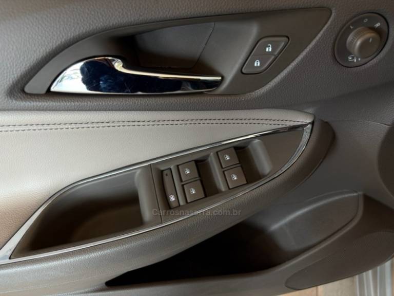 CHEVROLET - CRUZE - 2018/2018 - Prata - R$ 97.900,00