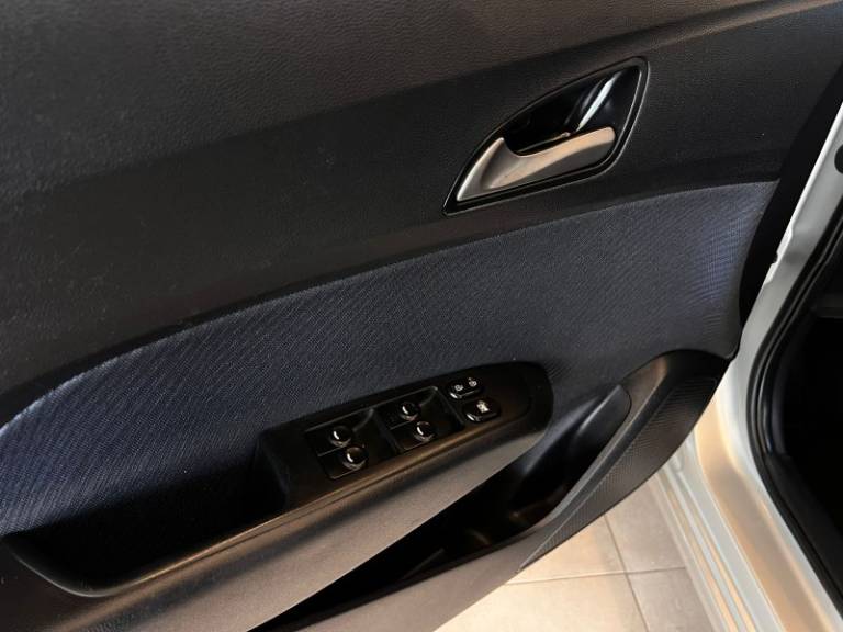 HYUNDAI - HB20S - 2014/2014 - Prata - R$ 55.900,00