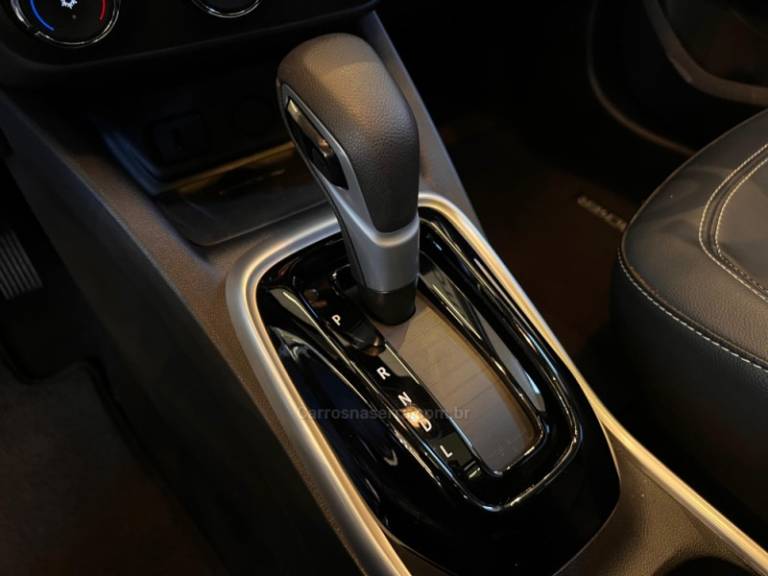 CHEVROLET - TRACKER - 2023/2023 - Prata - R$ 122.900,00