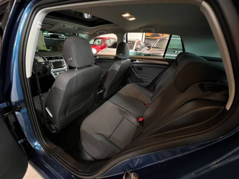 VOLKSWAGEN - GOLF - 2014/2015 - Azul - R$ 78.900,00