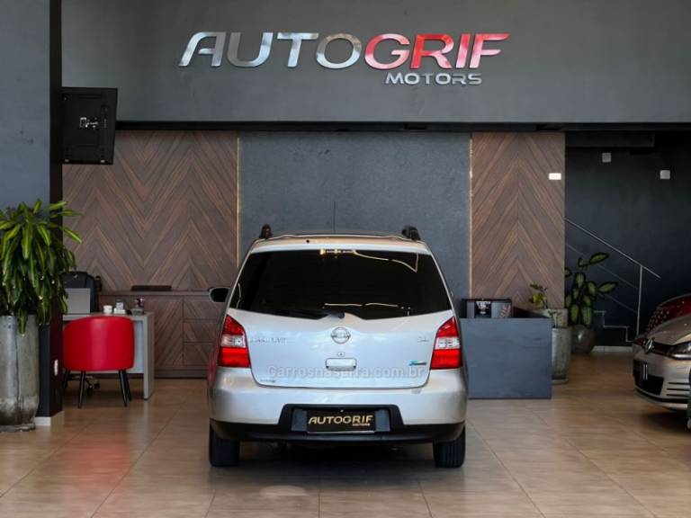 NISSAN - GRAND LIVINA - 2010/2010 - Prata - R$ 38.900,00