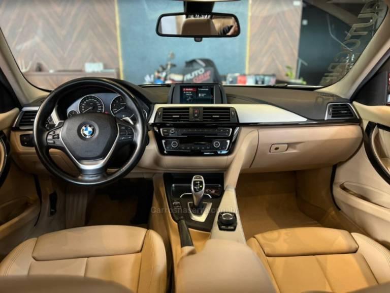 BMW - 320I - 2017/2018 - Branca - R$ 129.900,00