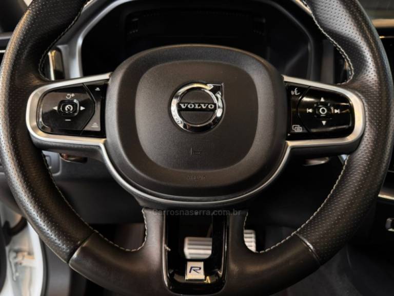 VOLVO - XC60 - 2018/2018 - Branca - R$ 159.900,00