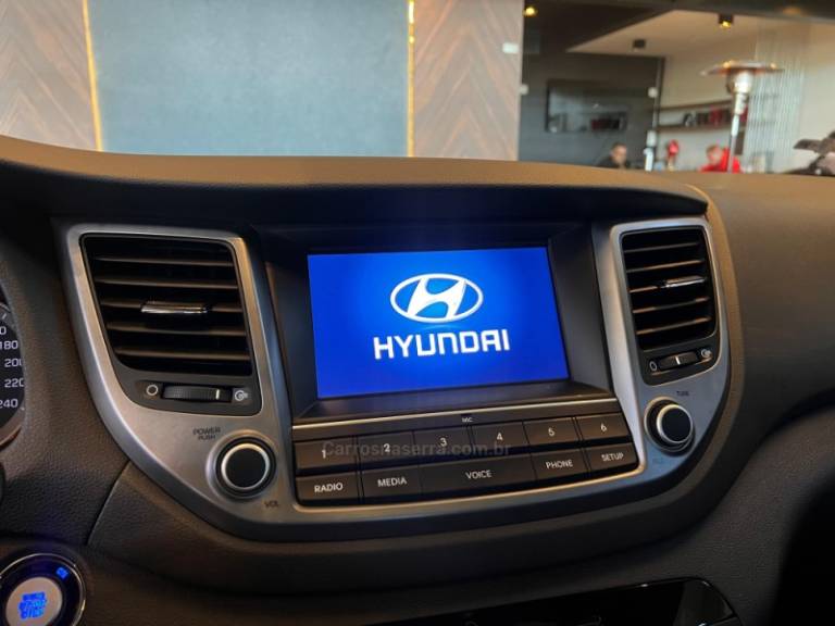 HYUNDAI - TUCSON - 2018/2018 - Cinza - R$ 108.900,00