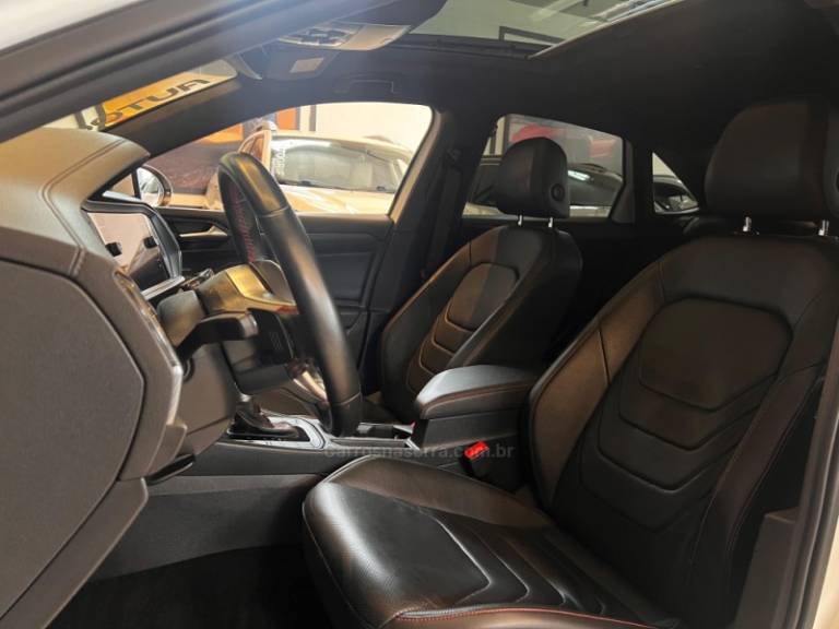 VOLKSWAGEN - JETTA - 2019/2019 - Branca - R$ 163.900,00