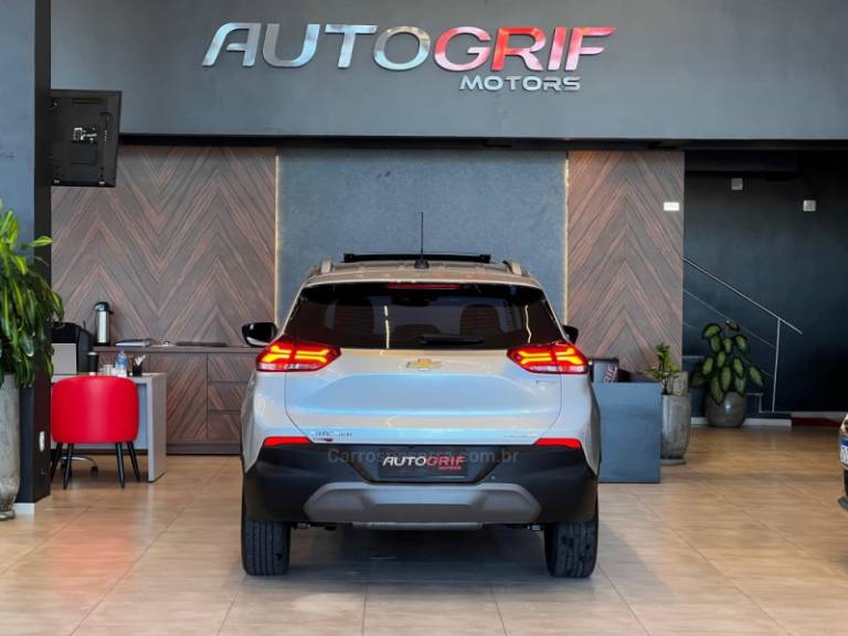 CHEVROLET - TRACKER - 2023/2023 - Prata - R$ 122.900,00