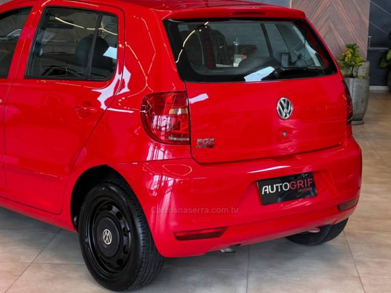 VOLKSWAGEN - FOX - 2010/2010 - Vermelha - R$ 28.900,00