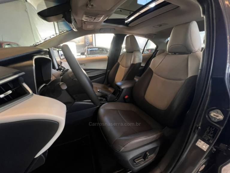 TOYOTA - COROLLA - 2022/2022 - Cinza - R$ 144.900,00