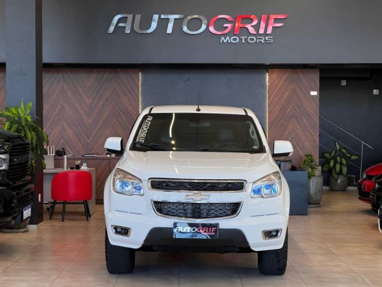 CHEVROLET - S10 - 2013/2014 - Branca - R$ 109.900,00