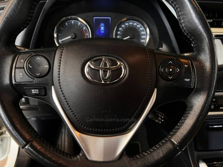 TOYOTA - COROLLA - 2018/2018 - Branca - R$ 108.900,00