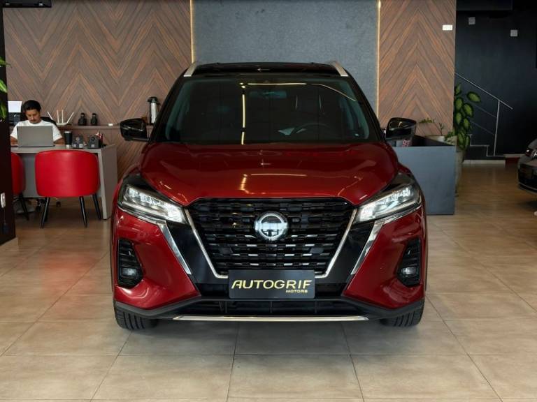 NISSAN - KICKS - 2023/2024 - Vermelha - R$ 119.900,00