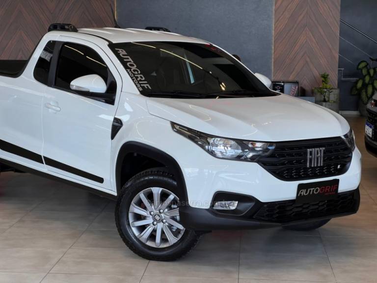 FIAT - STRADA - 2021/2022 - Branca - R$ 81.900,00