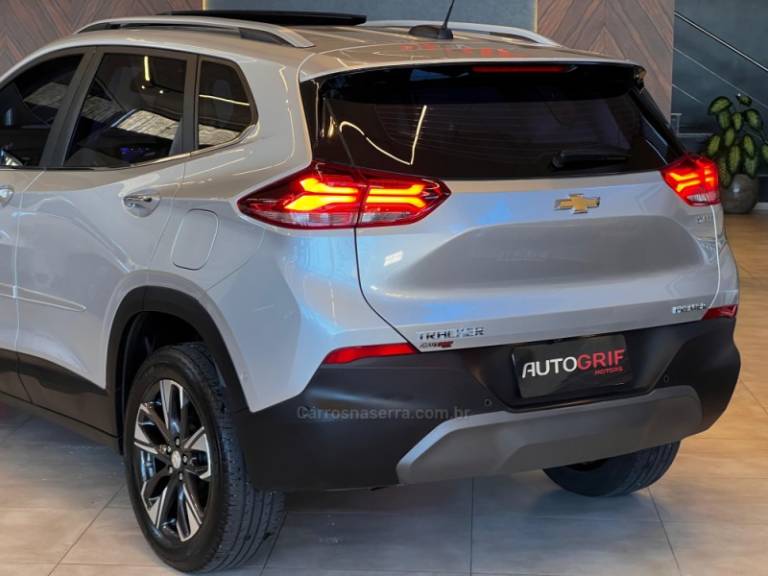 CHEVROLET - TRACKER - 2023/2023 - Prata - R$ 122.900,00