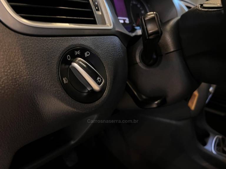 VOLKSWAGEN - FOX - 2018/2019 - Branca - R$ 58.900,00