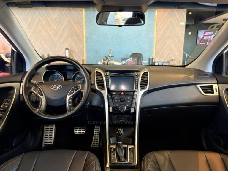 HYUNDAI - I30 - 2015/2015 - Branca - R$ 74.900,00