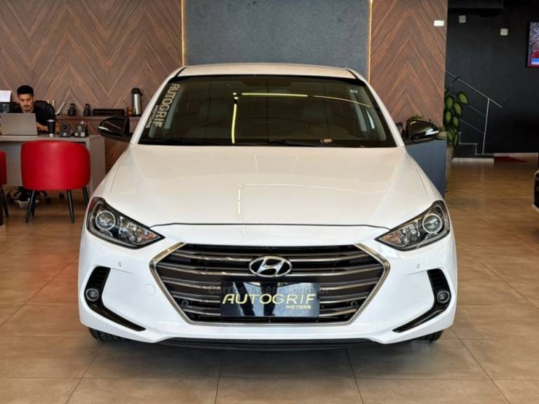 HYUNDAI - ELANTRA - 2017/2017 - Branca - R$ 81.900,00