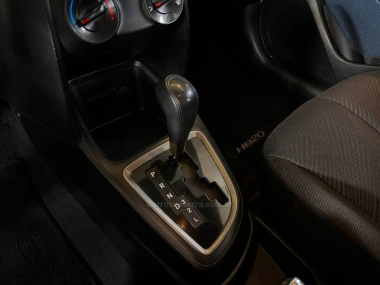 HYUNDAI - HB20S - 2014/2014 - Prata - R$ 55.900,00