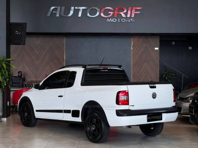 VOLKSWAGEN - SAVEIRO - 2012/2012 - Branca - R$ 48.900,00