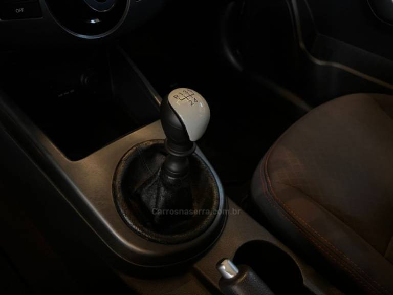 KIA MOTORS - CERATO - 2010/2011 - Vinho - R$ 44.900,00