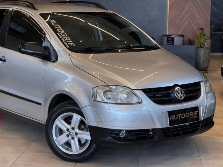 VOLKSWAGEN - SPACEFOX - 2010/2010 - Prata - R$ 35.900,00