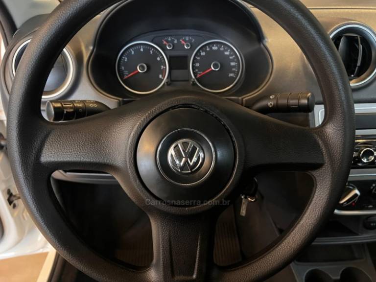 VOLKSWAGEN - SAVEIRO - 2014/2014 - Branca - R$ 47.900,00