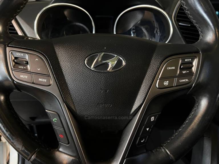 HYUNDAI - SANTA FÉ - 2015/2015 - Branca - R$ 93.900,00