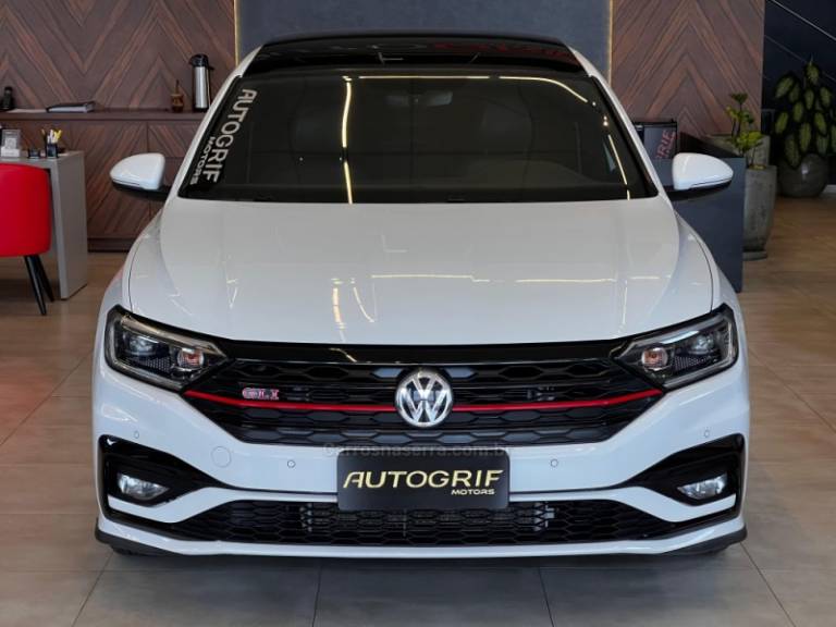 VOLKSWAGEN - JETTA - 2019/2019 - Branca - R$ 163.900,00