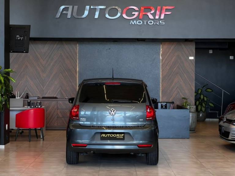 VOLKSWAGEN - FOX - 2013/2013 - Cinza - R$ 41.900,00