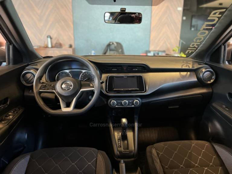 NISSAN - KICKS - 2018/2019 - Cinza - R$ 82.900,00
