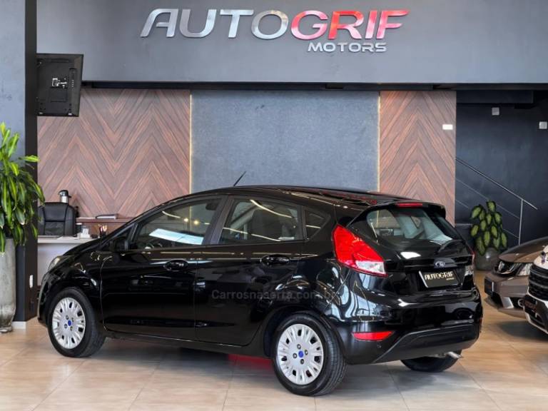 FORD - FIESTA - 2018/2018 - Preta - R$ 55.900,00