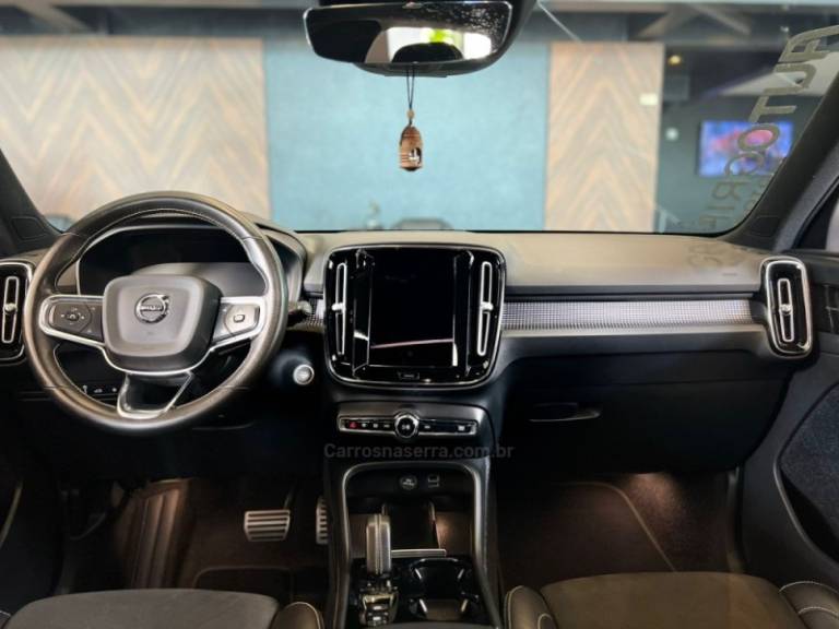 VOLVO - XC 40 - 2021/2021 - Cinza - R$ 195.900,00