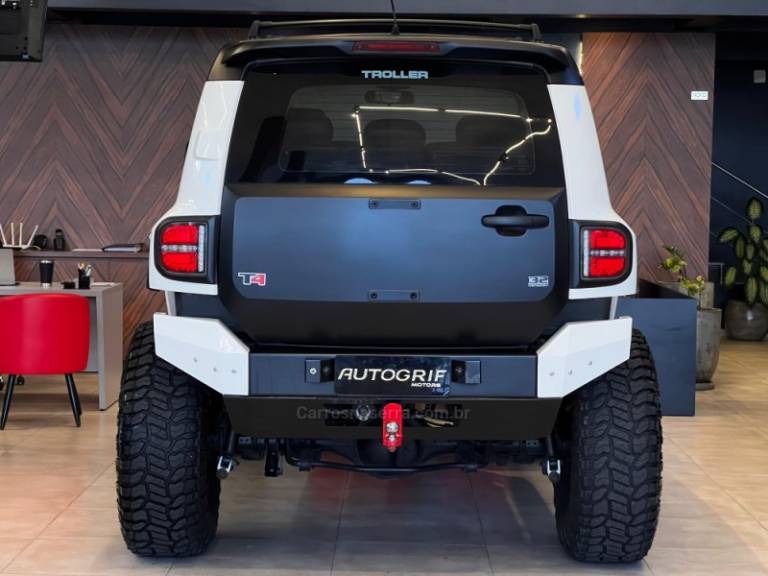 TROLLER - T4 - 2015/2015 - Branca - R$ 169.900,00