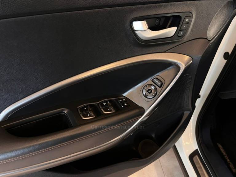 HYUNDAI - SANTA FÉ - 2015/2015 - Branca - R$ 93.900,00
