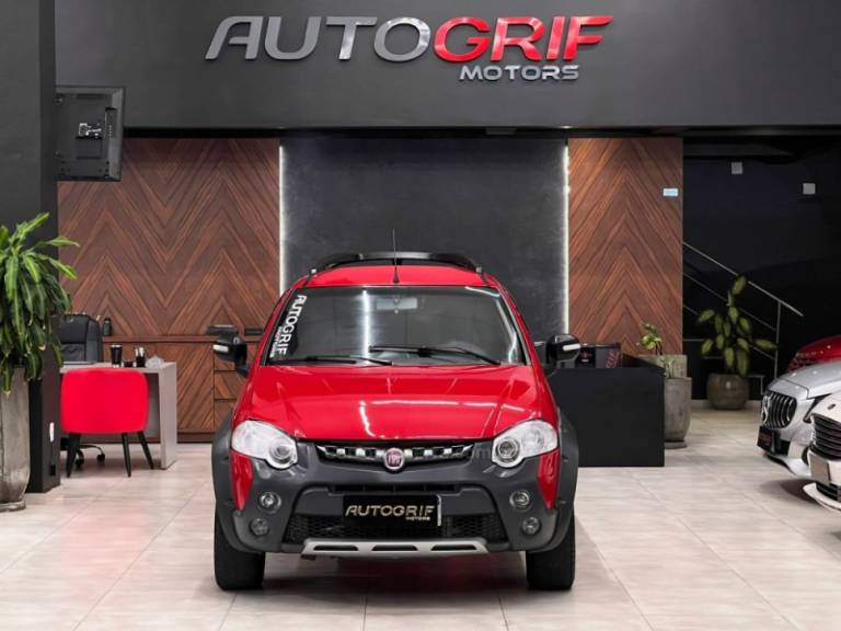 FIAT - PALIO - 2015/2015 - Vermelha - R$ 49.900,00