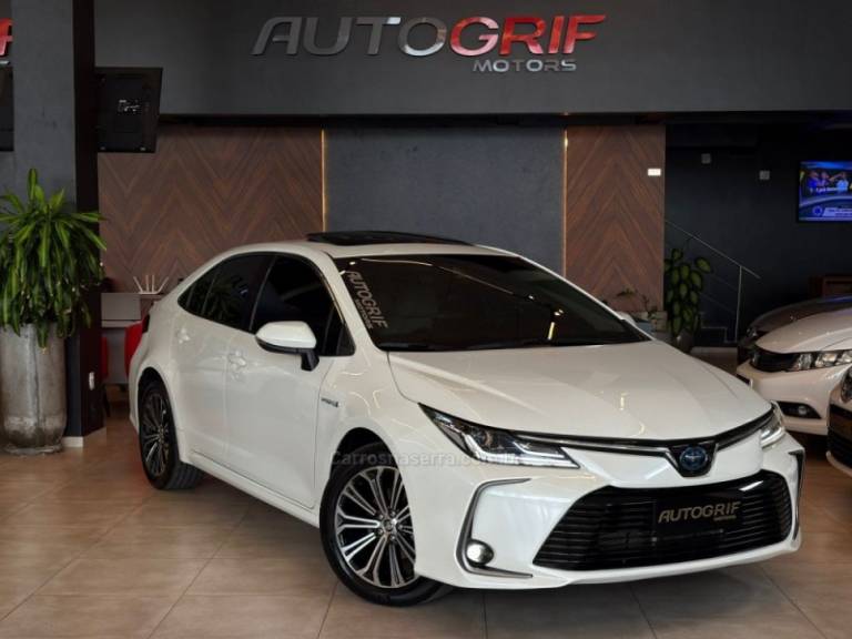 TOYOTA - COROLLA - 2020/2020 - Branca - R$ 131.900,00