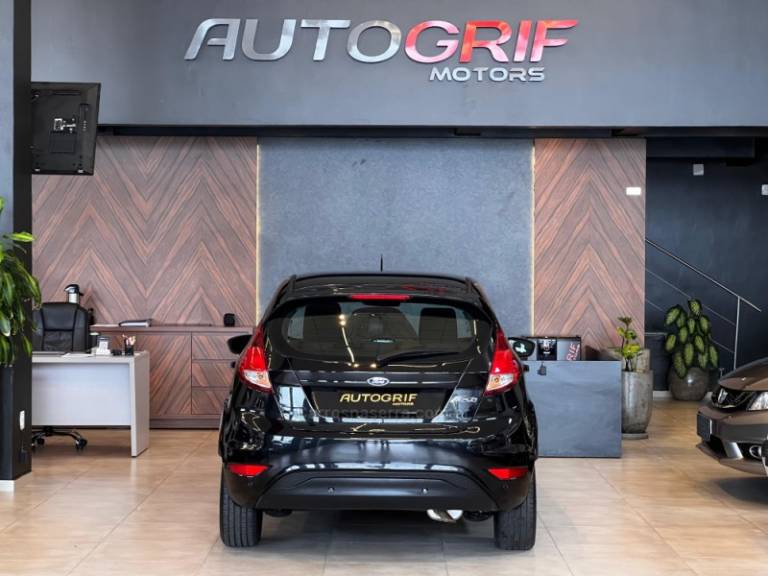 FORD - FIESTA - 2018/2018 - Preta - R$ 55.900,00