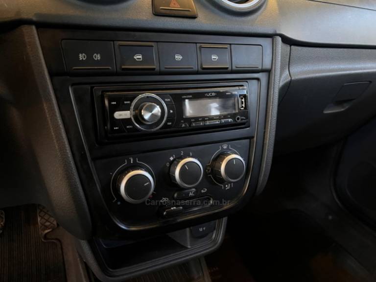 VOLKSWAGEN - GOL - 2010/2011 - Prata - R$ 36.900,00