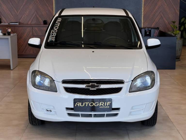 CHEVROLET - CELTA - 2013/2014 - Branca - R$ 35.900,00