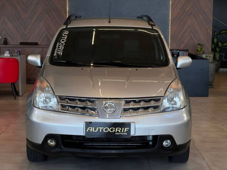 NISSAN - GRAND LIVINA - 2010/2010 - Prata - R$ 38.900,00