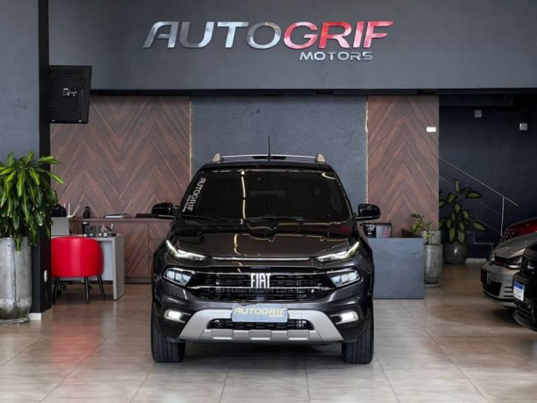 FIAT - TORO - 2021/2022 - Cinza - R$ 128.900,00