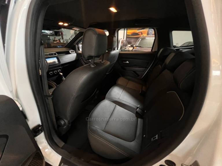RENAULT - DUSTER - 2024/2024 - Branca - R$ 109.900,00