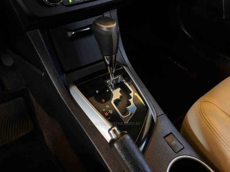 TOYOTA - COROLLA - 2015/2015 - Preta - R$ 87.900,00