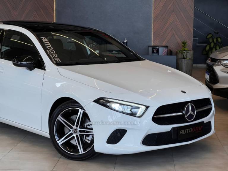 MERCEDES-BENZ - A 250 - 2019/2019 - Branca - R$ 189.900,00